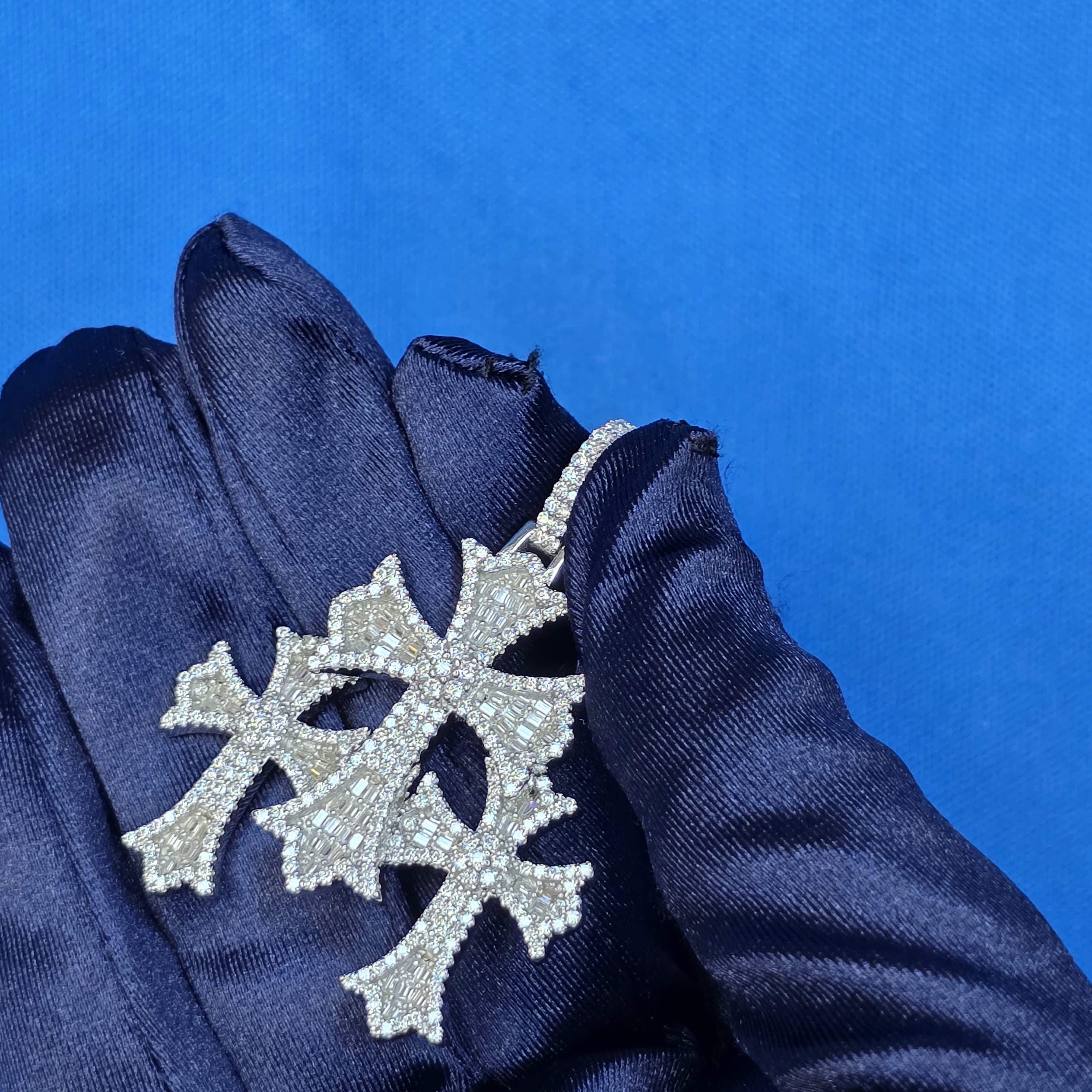 925 Sterling Silver Triple Cross Baguette Pendant