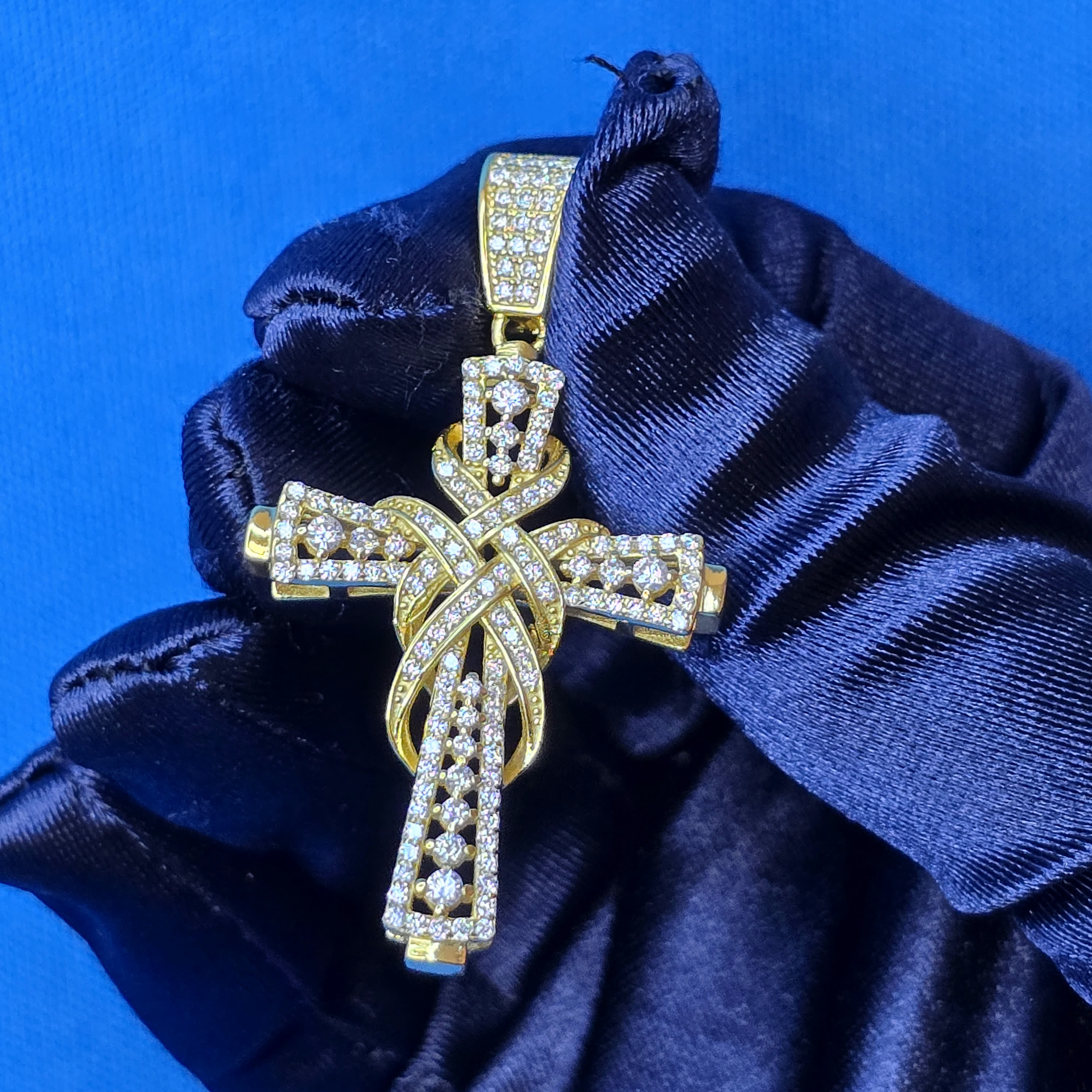 Moissanite 1.30 ctw Diamond Cross Pendant