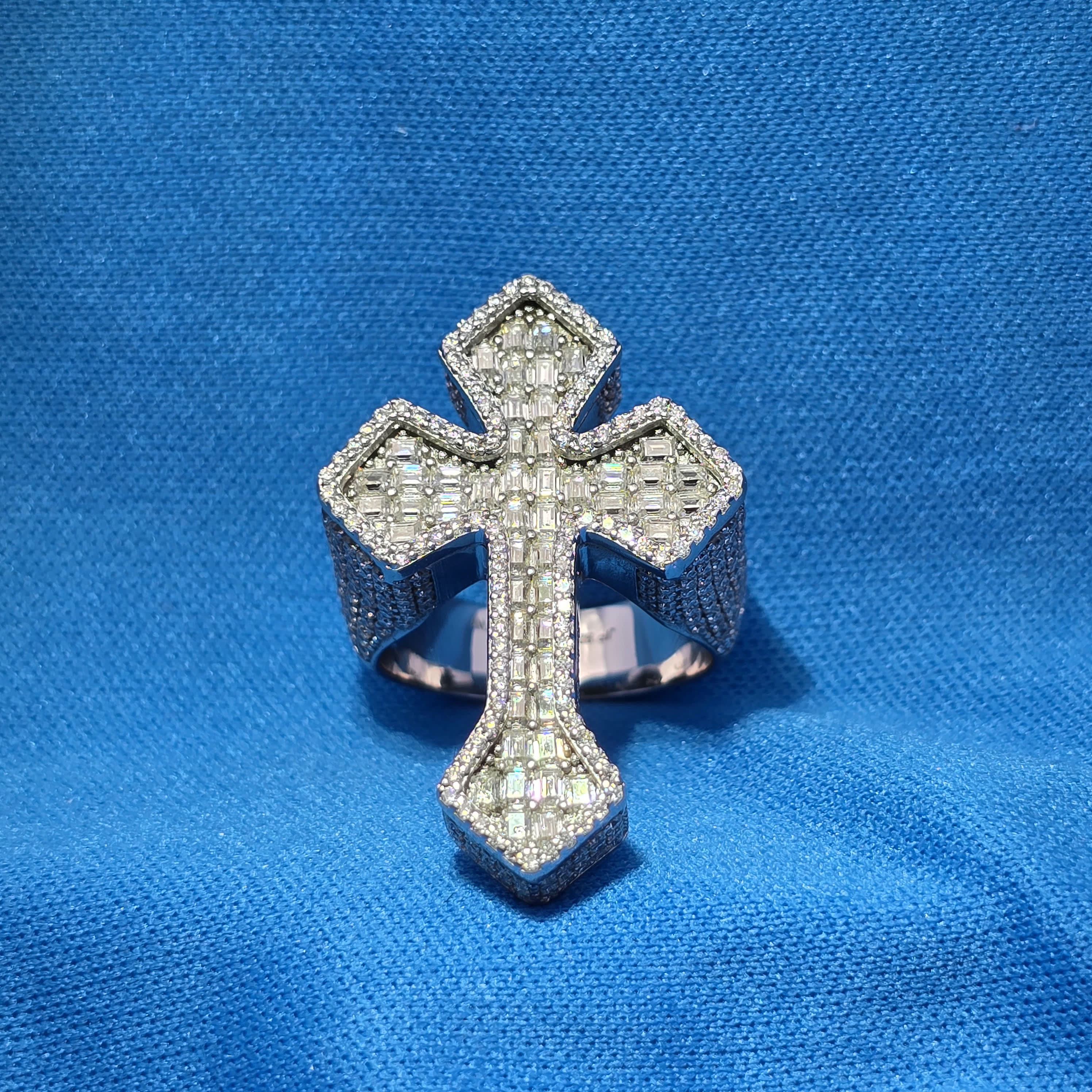 Moissanite 4.23 ctw Cross Ring
