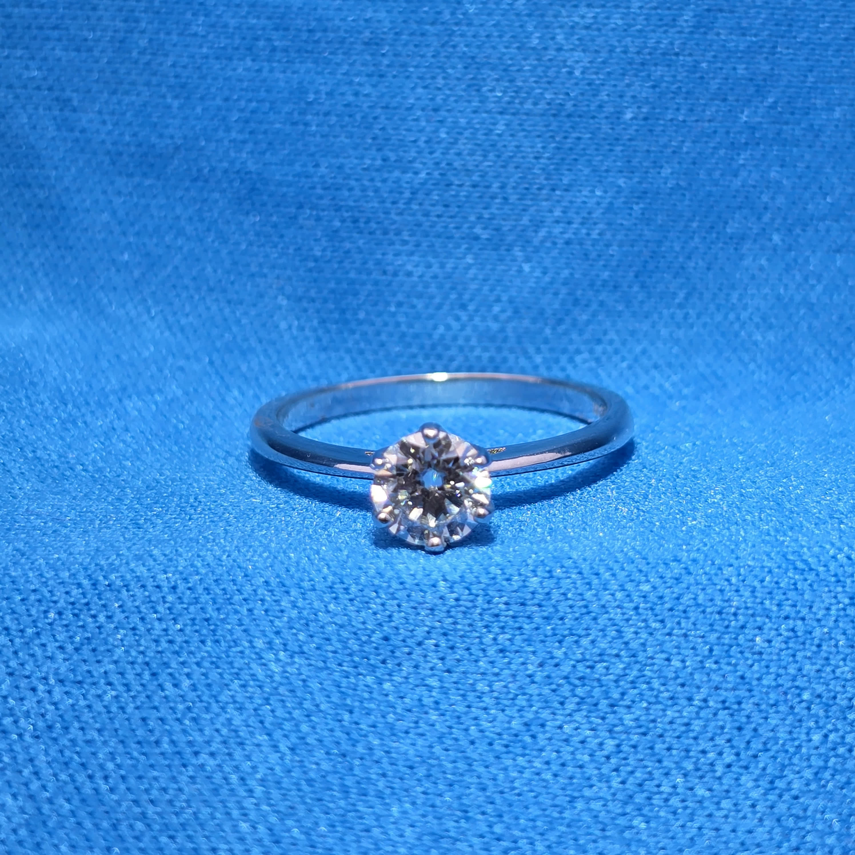 Moissanite 1.20 ctw Circle Ring