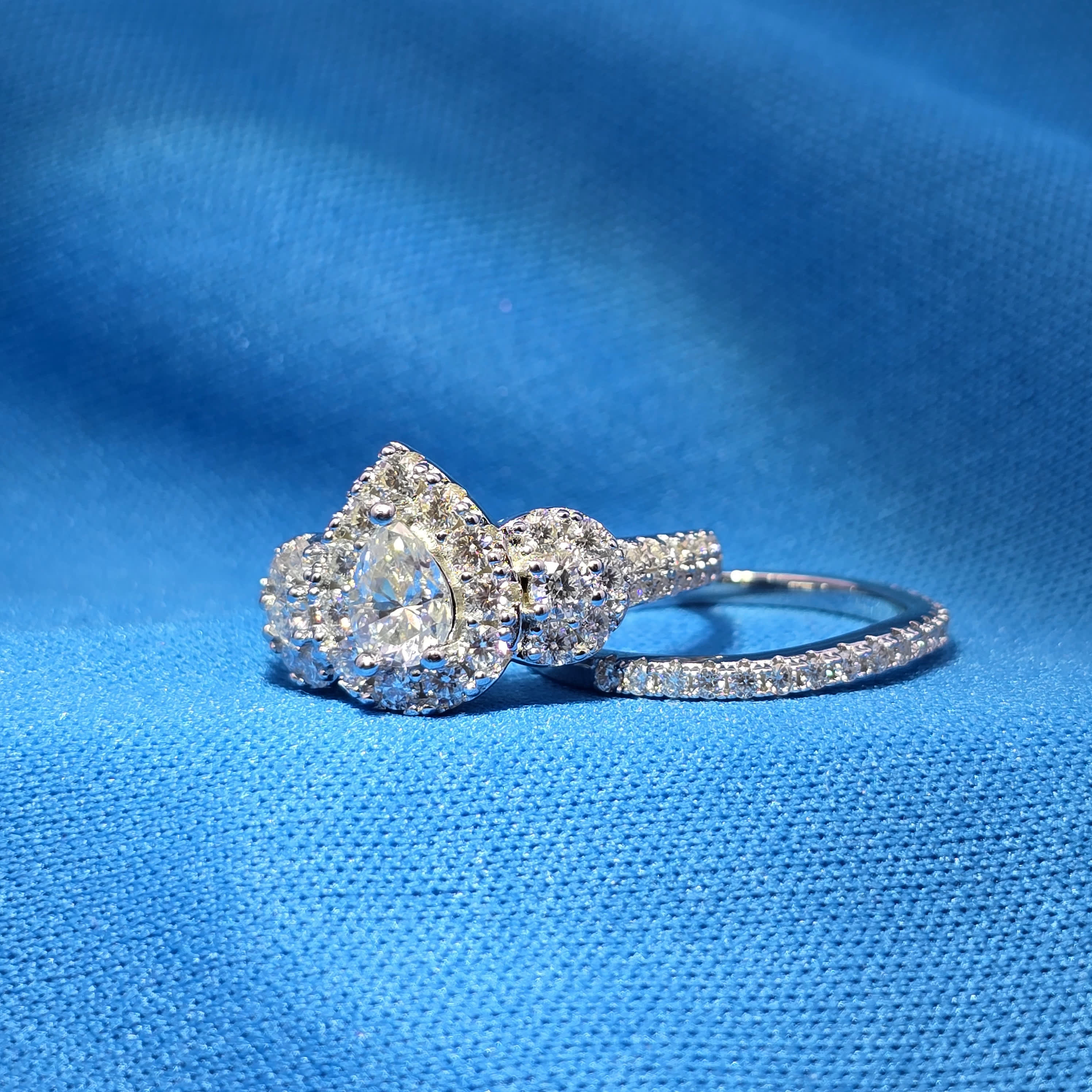 Moissanite 2.03 ctw Pear Shape 2in1 Ring