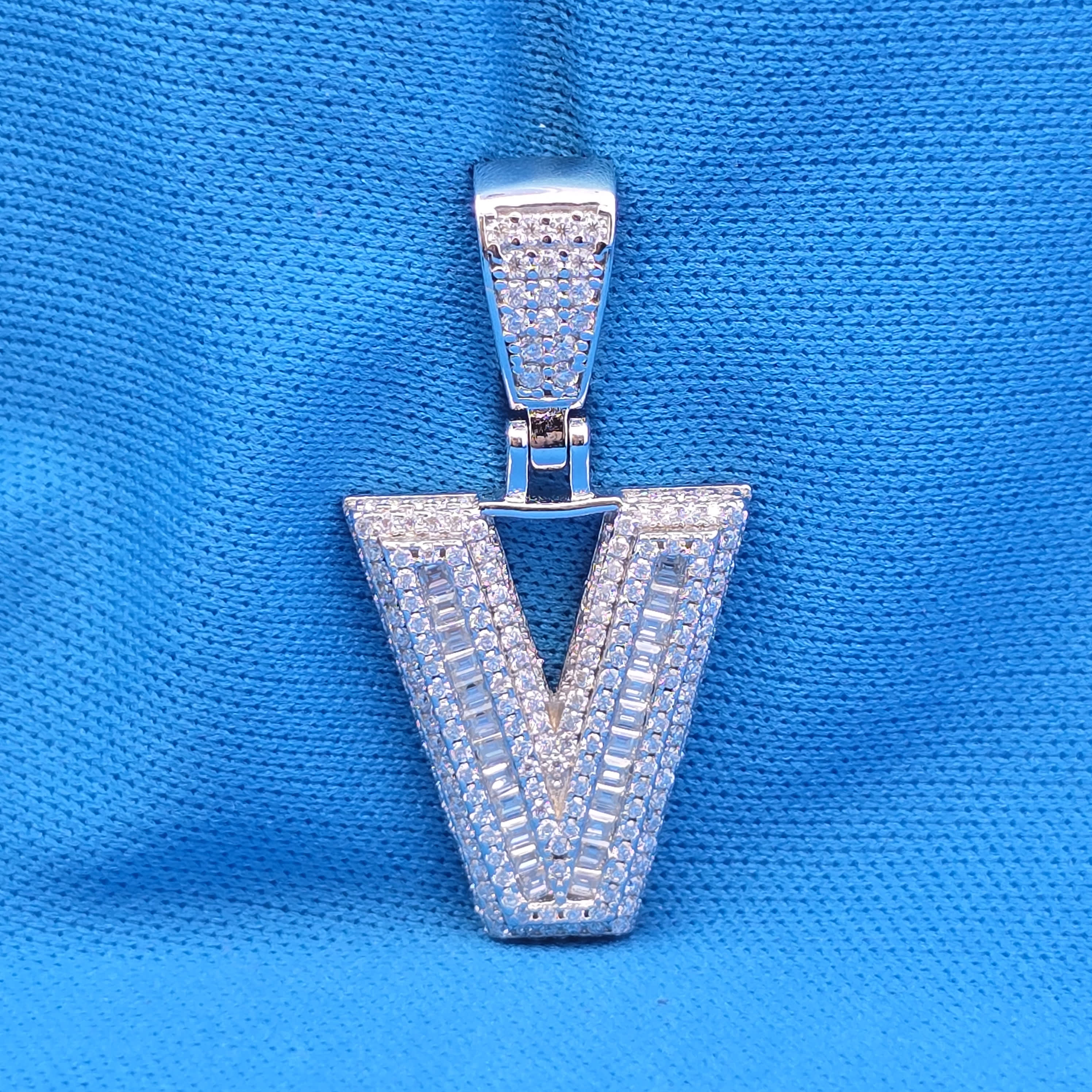 Moissanite 2.01 ctw "V" Initial
