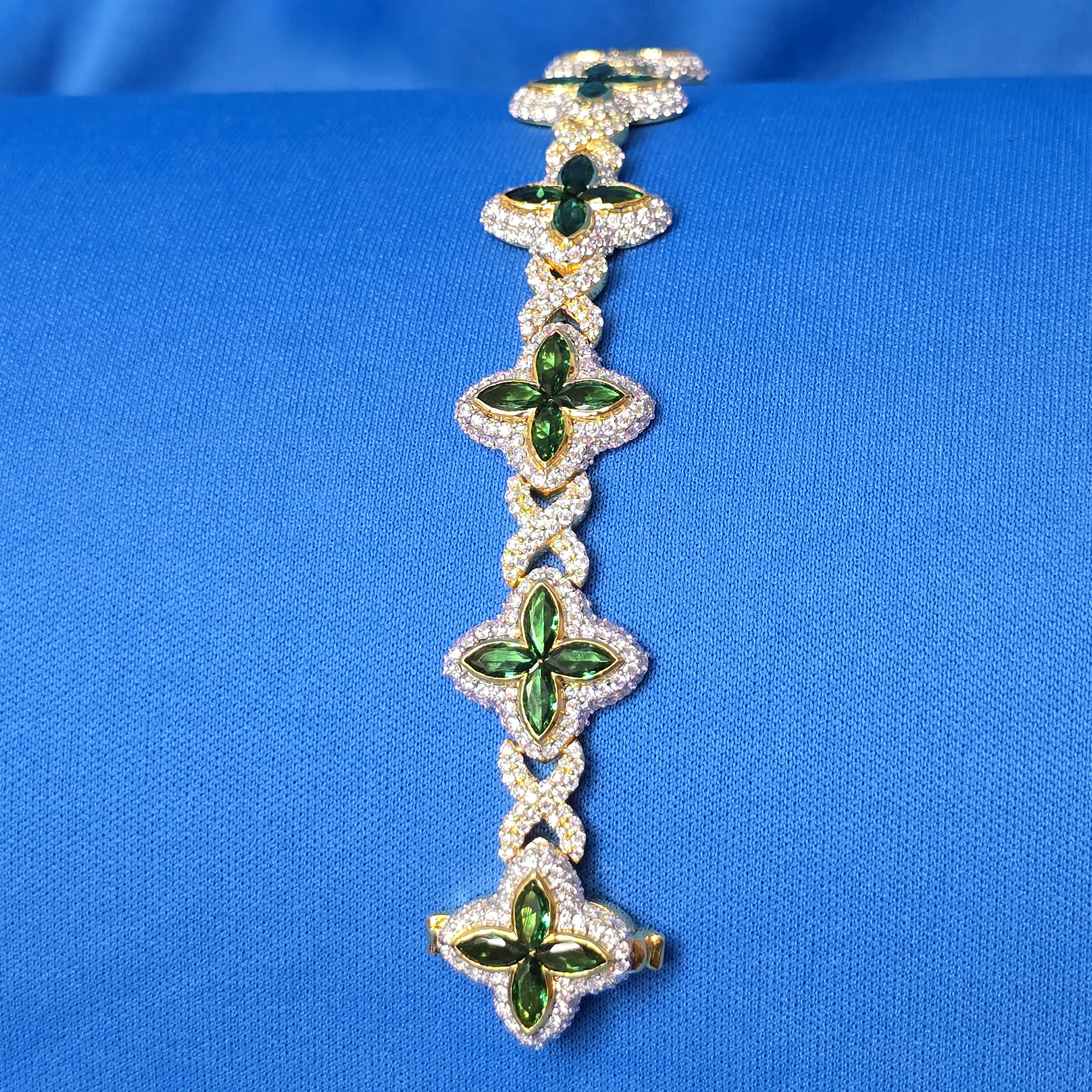 Moissanite 6.8 ctw Leaf Clover Infinite Cross Bracelet