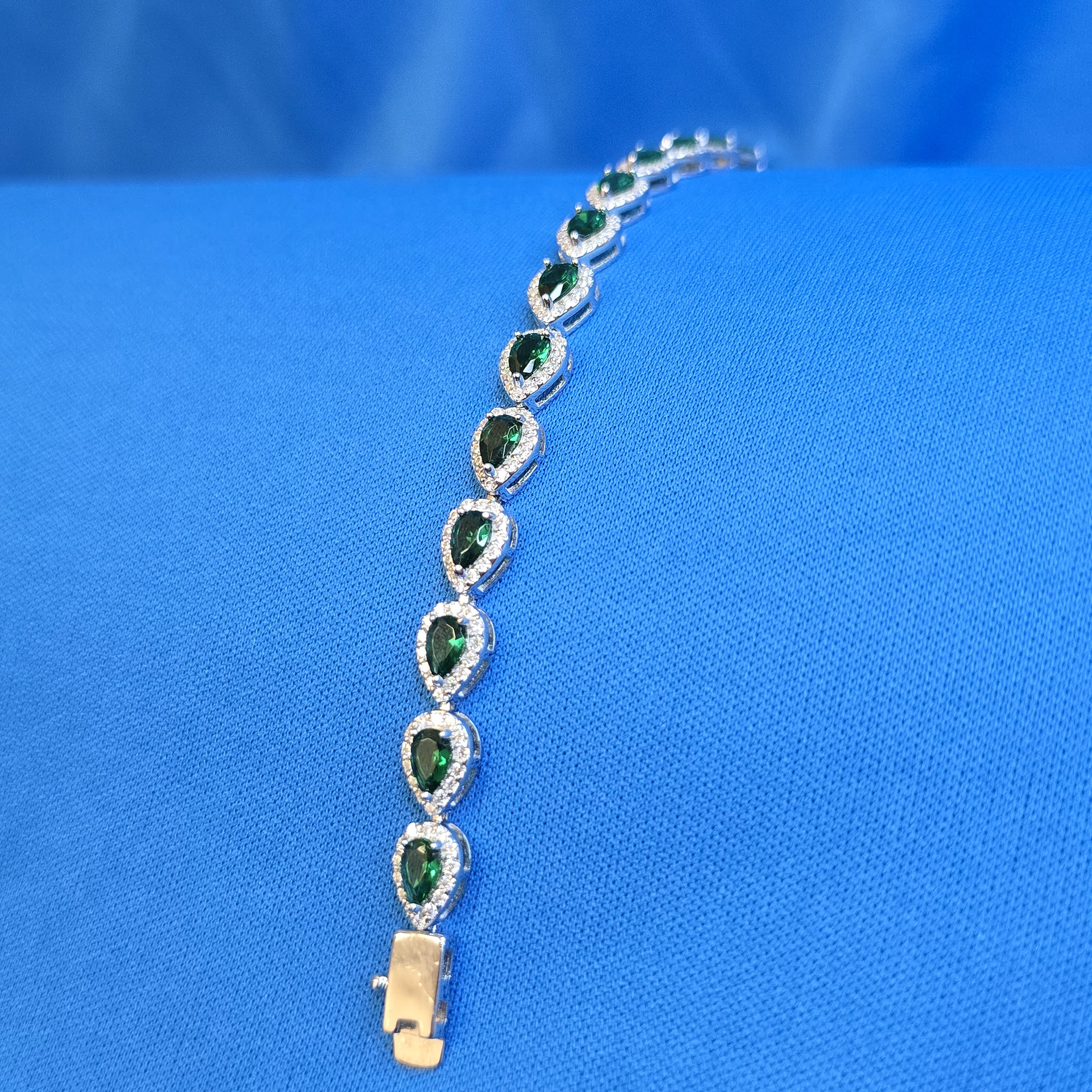 Moissanite 1.43 ctw Teardrop Tennis Bracelet