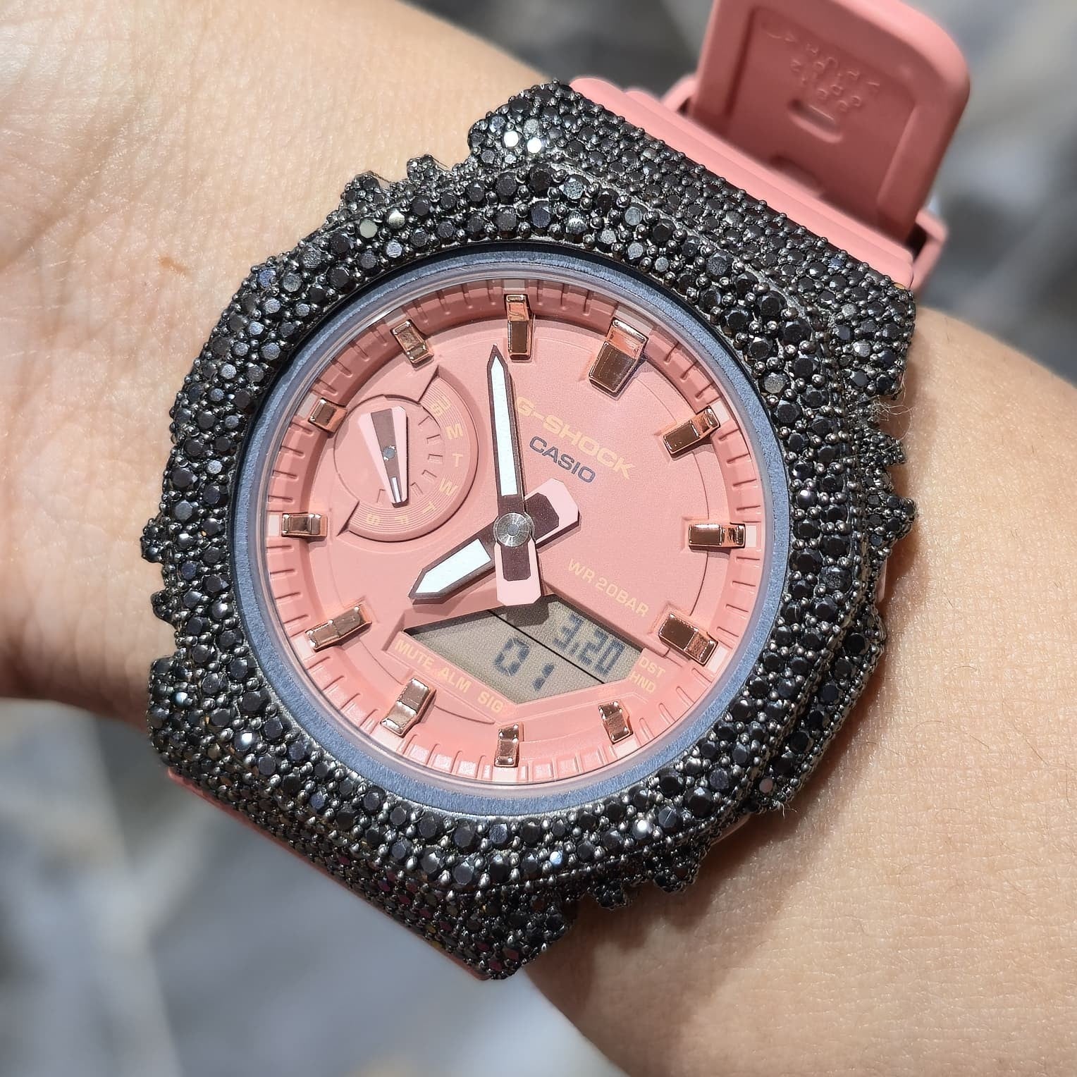 BLACK MOISSANITE Iced Out G-SHOCK GA2100 “Casioak” – PINK Dial | Pink Band