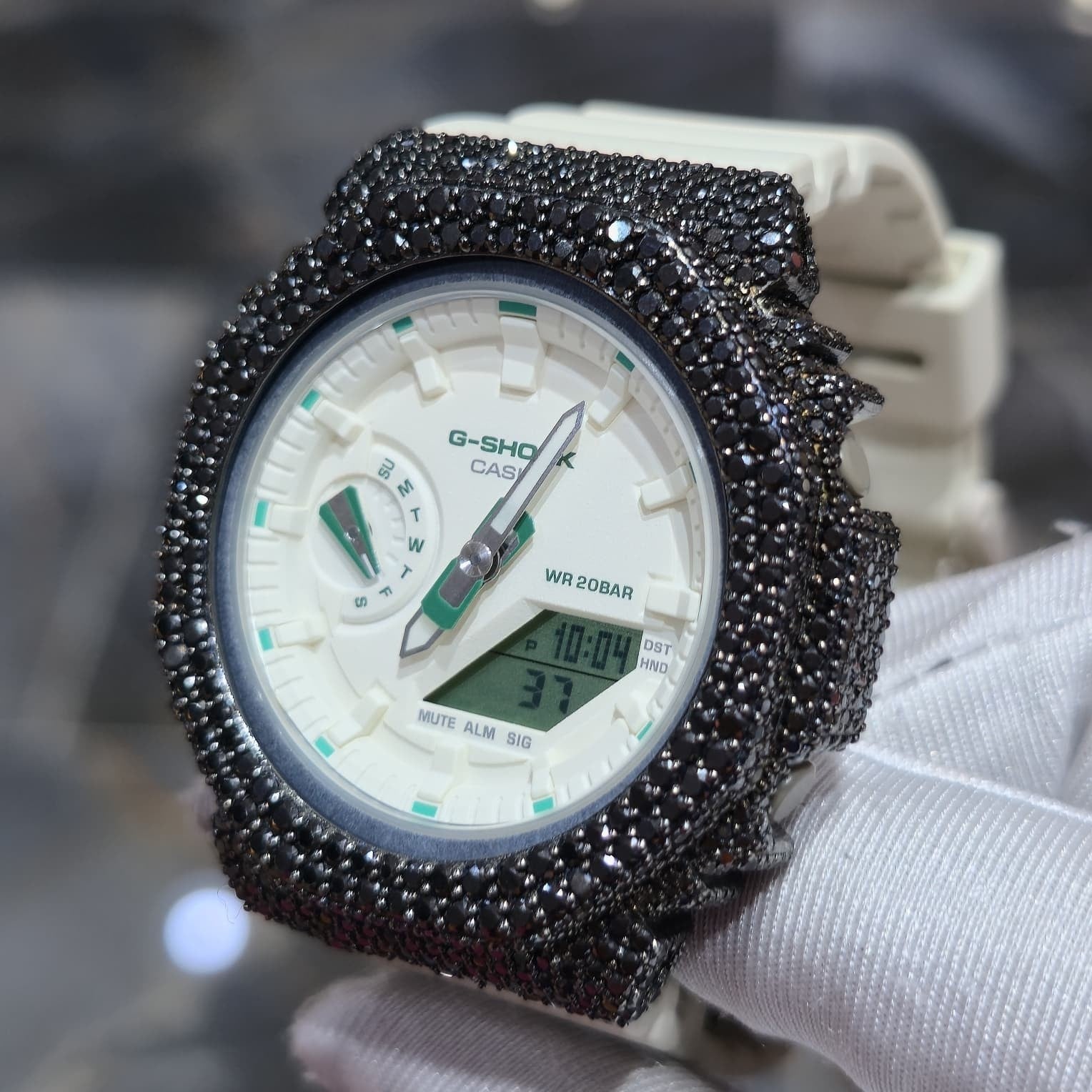BLACK MOISSANITE Iced Out G-SHOCK GA2100 “Casioak” – Off-White Dial | Cream Band