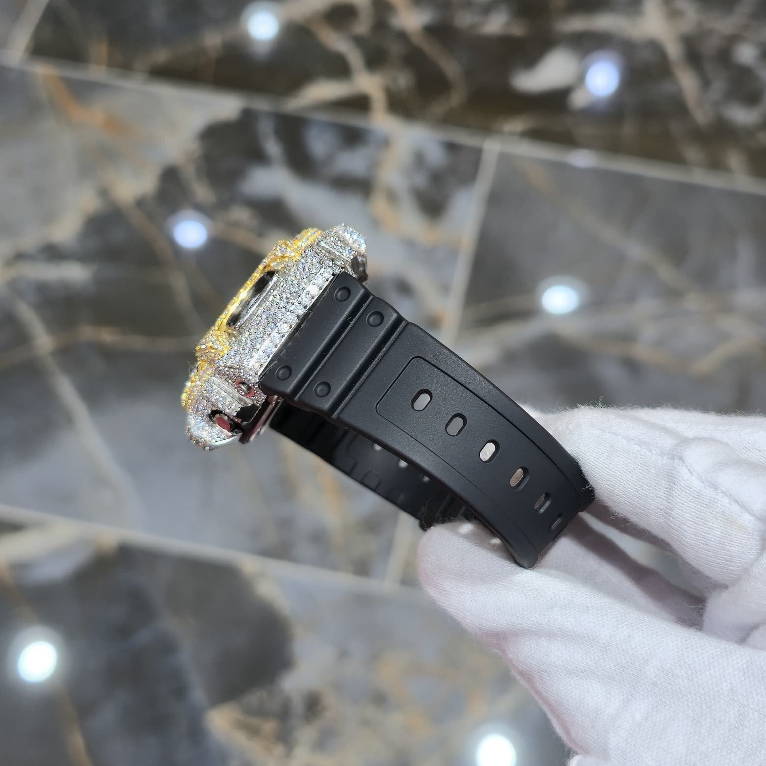 Moissanite Fully Iced Out G-SHOCK DW-6900U – VVS D Color, | Big Pointers
