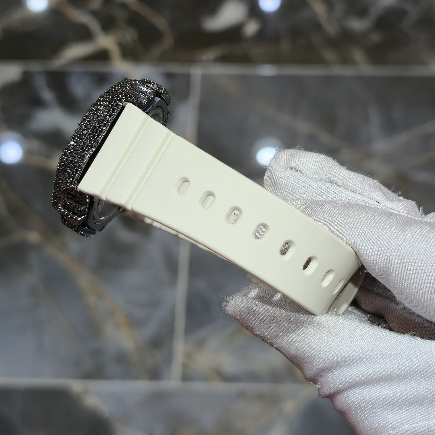 BLACK MOISSANITE Iced Out G-SHOCK GA2100 “Casioak” – Off-White Dial | Cream Band