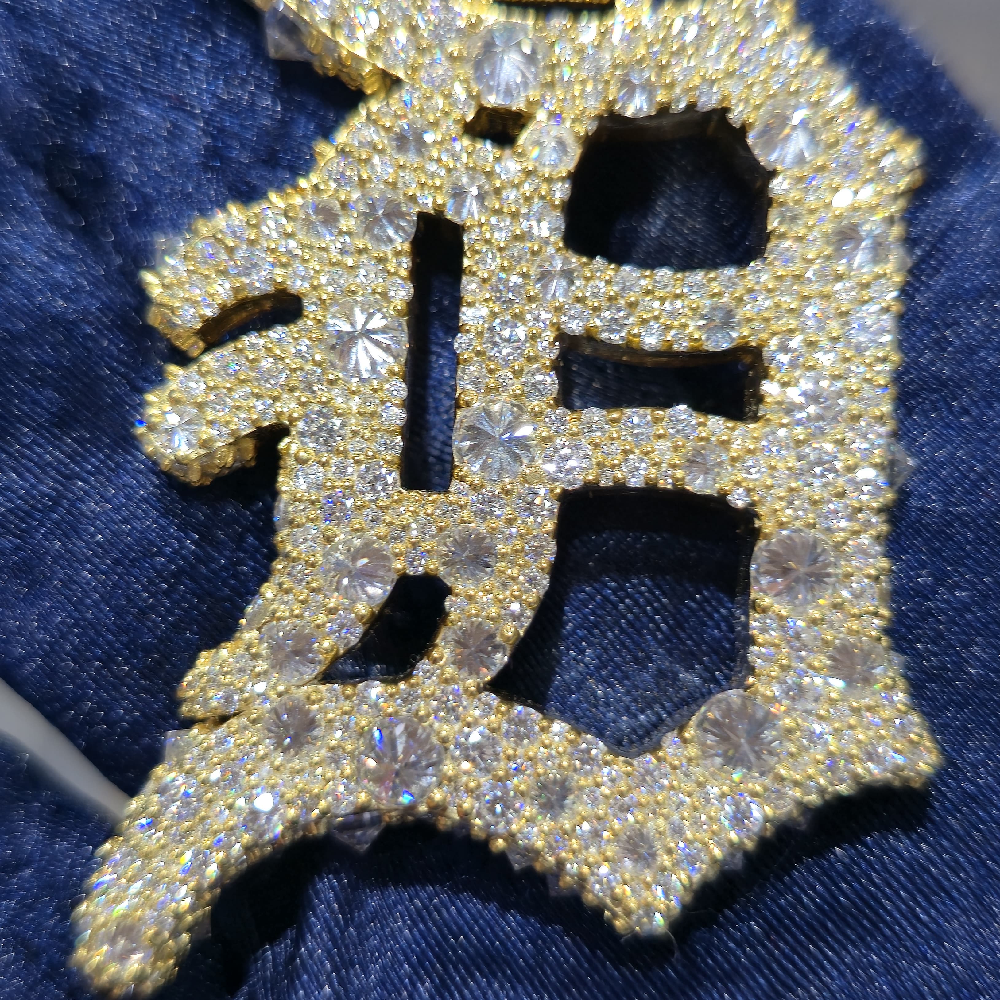VVS Custom Pendnet & Chain 5