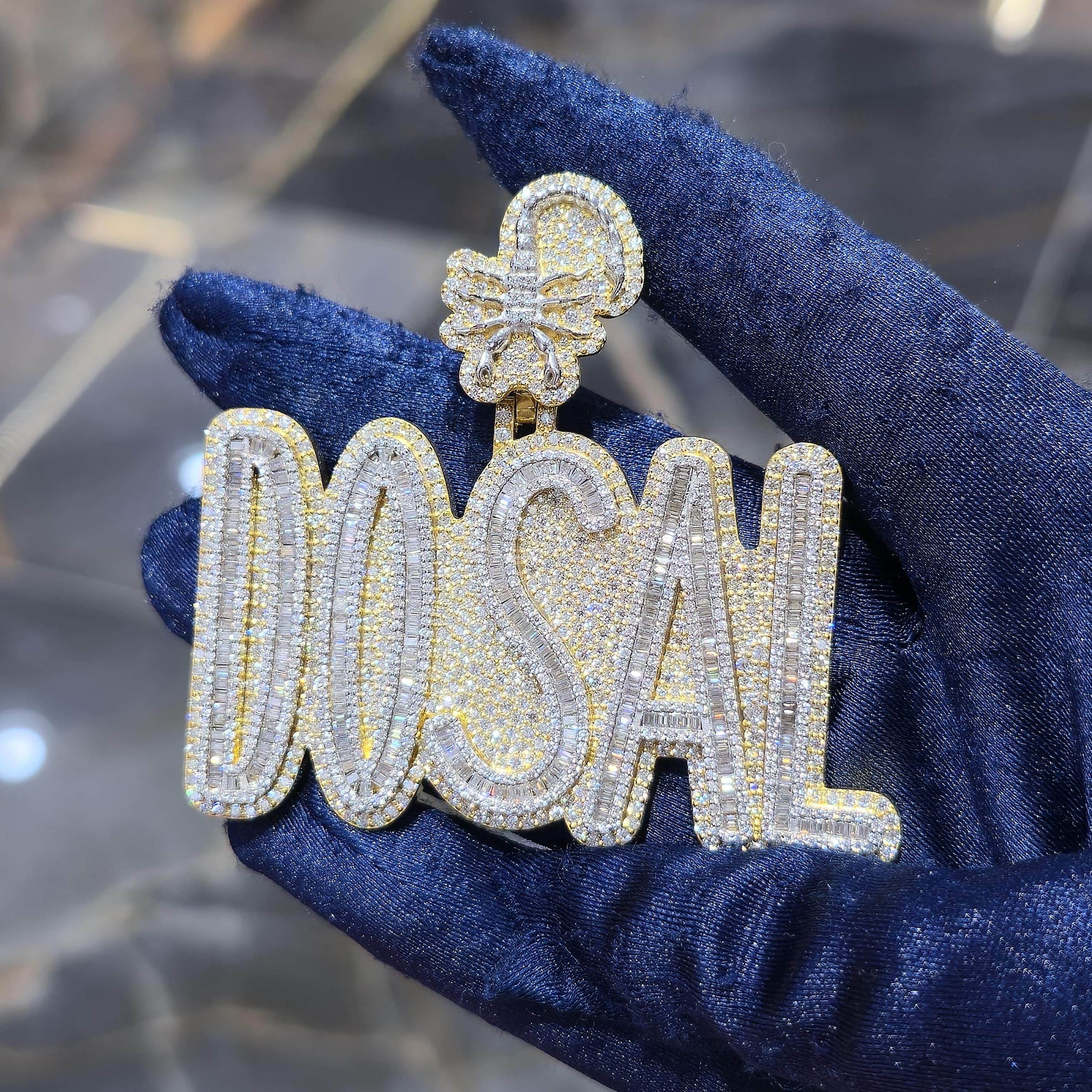 Custom dosal