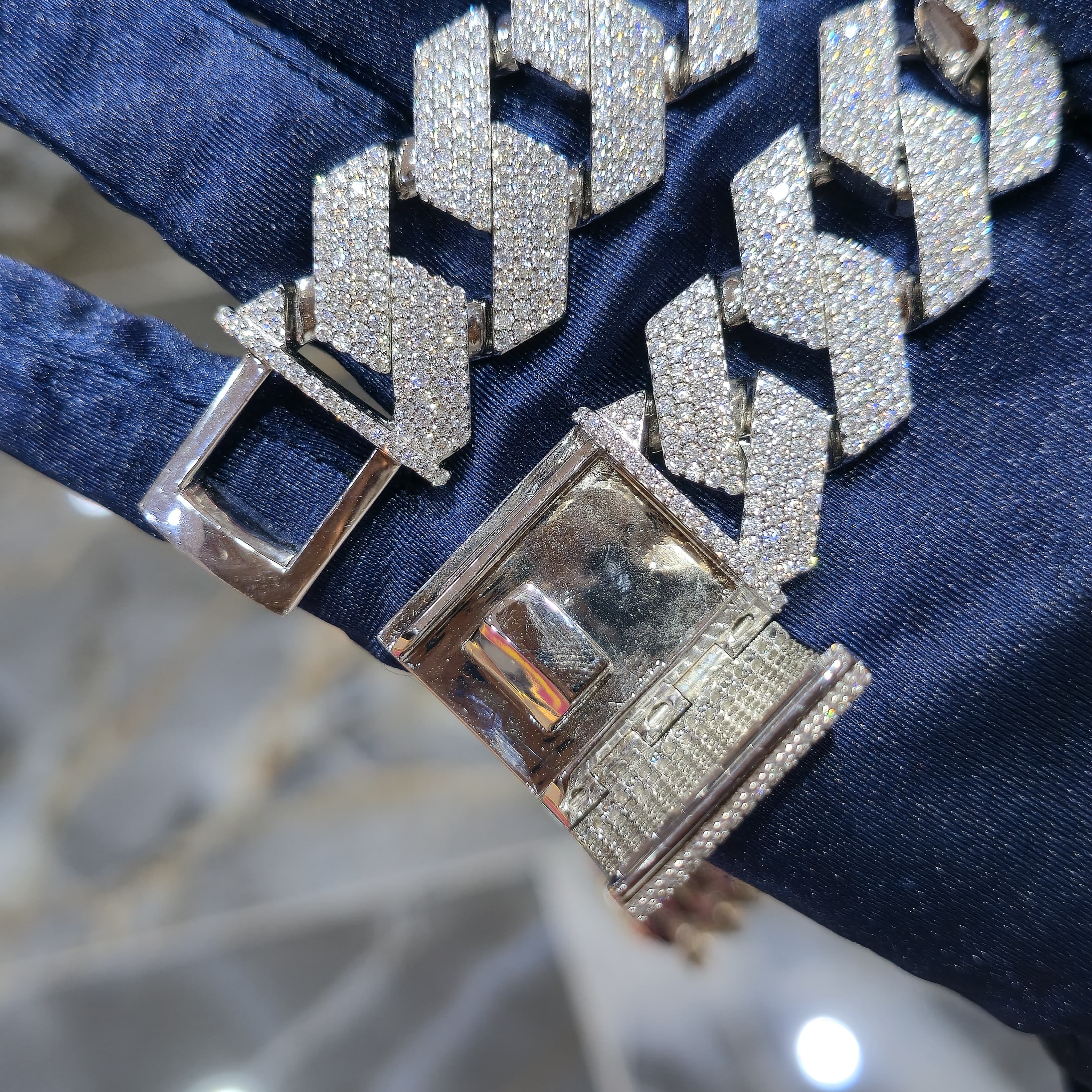Moissanite Miami Cuban Prong Link Chain | 22mm | Silver, Gold & Rose Gold