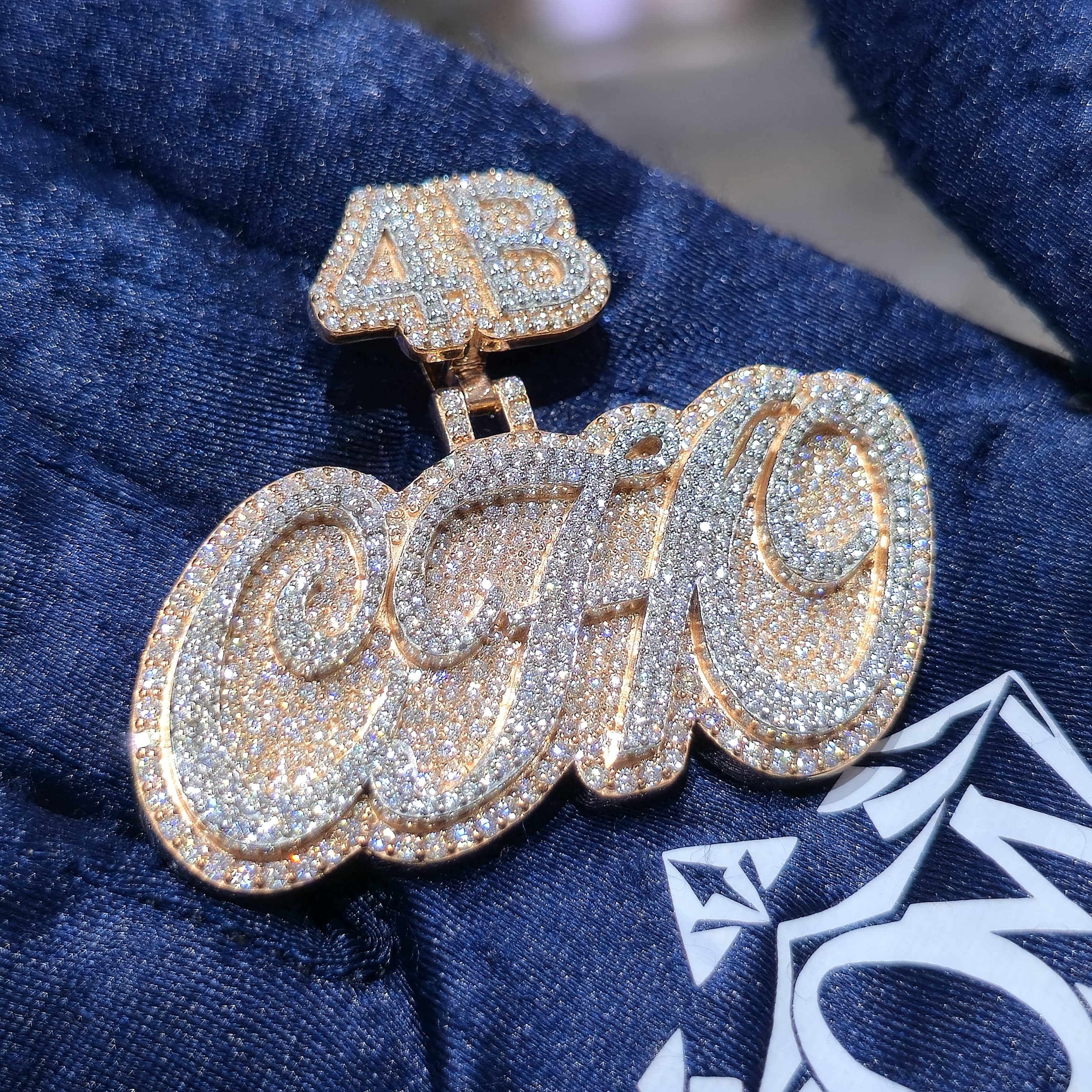 VVS Custom Pendent & Chain 1
