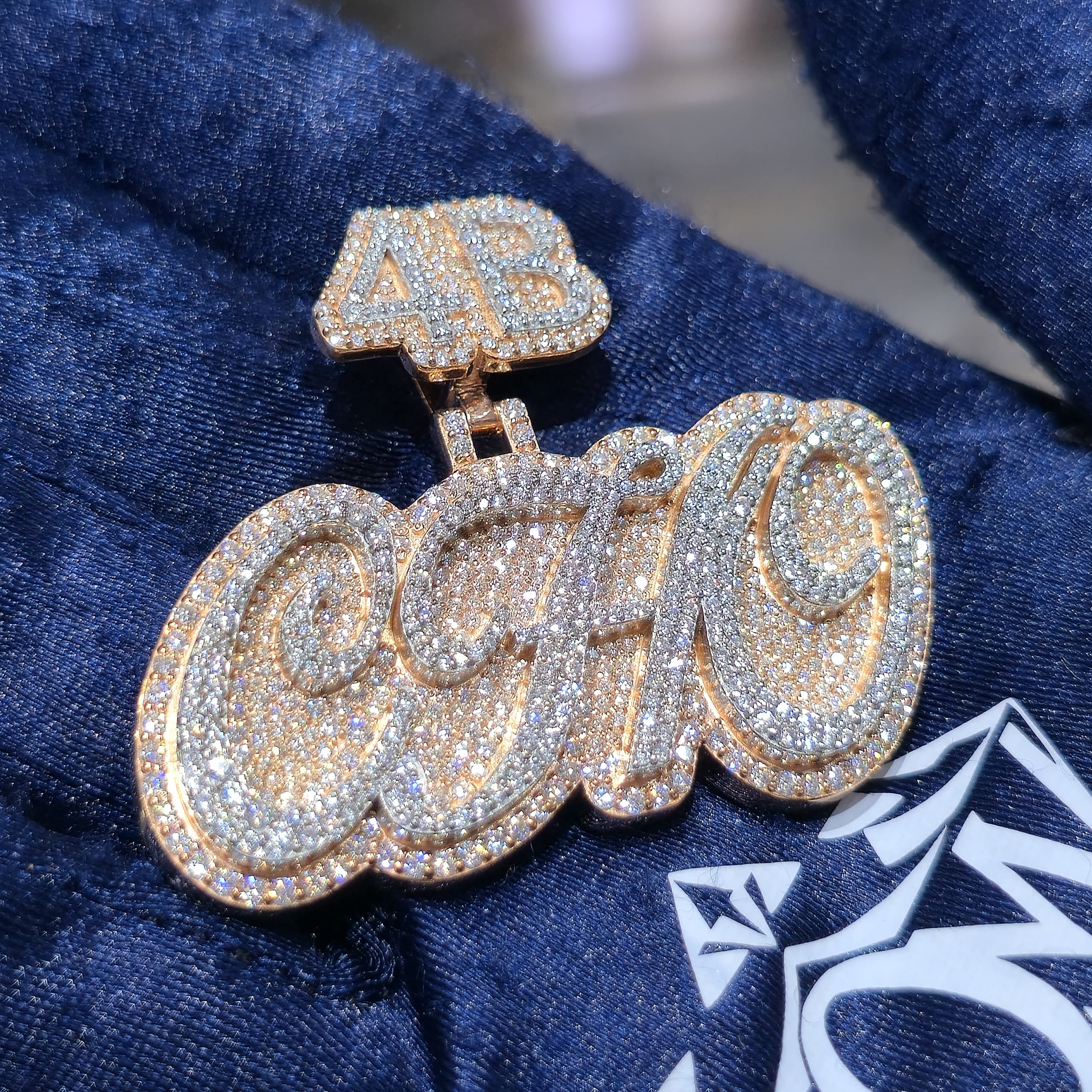 VVS Custom Pendent & Chain 1