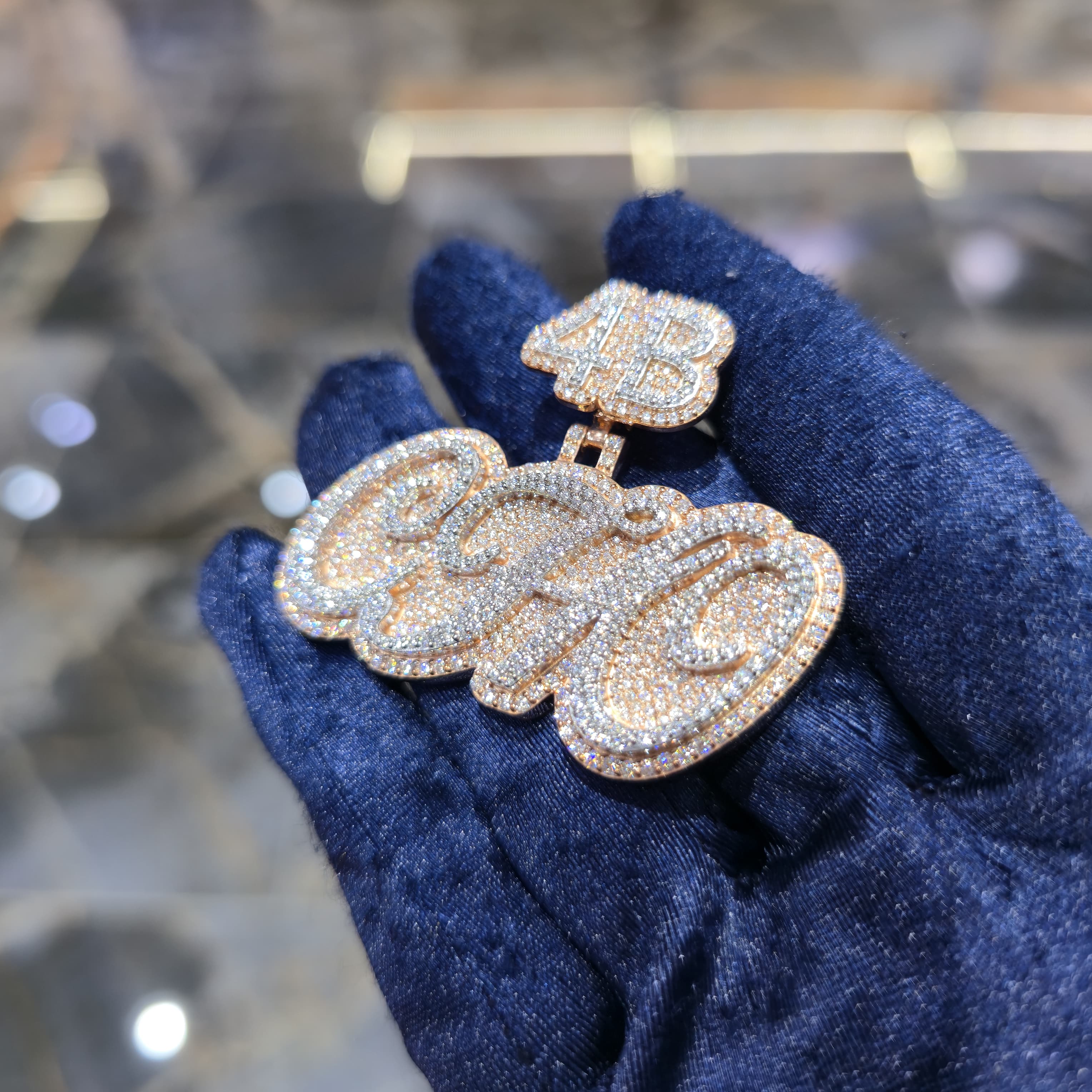 VVS Custom Pendent & Chain 1