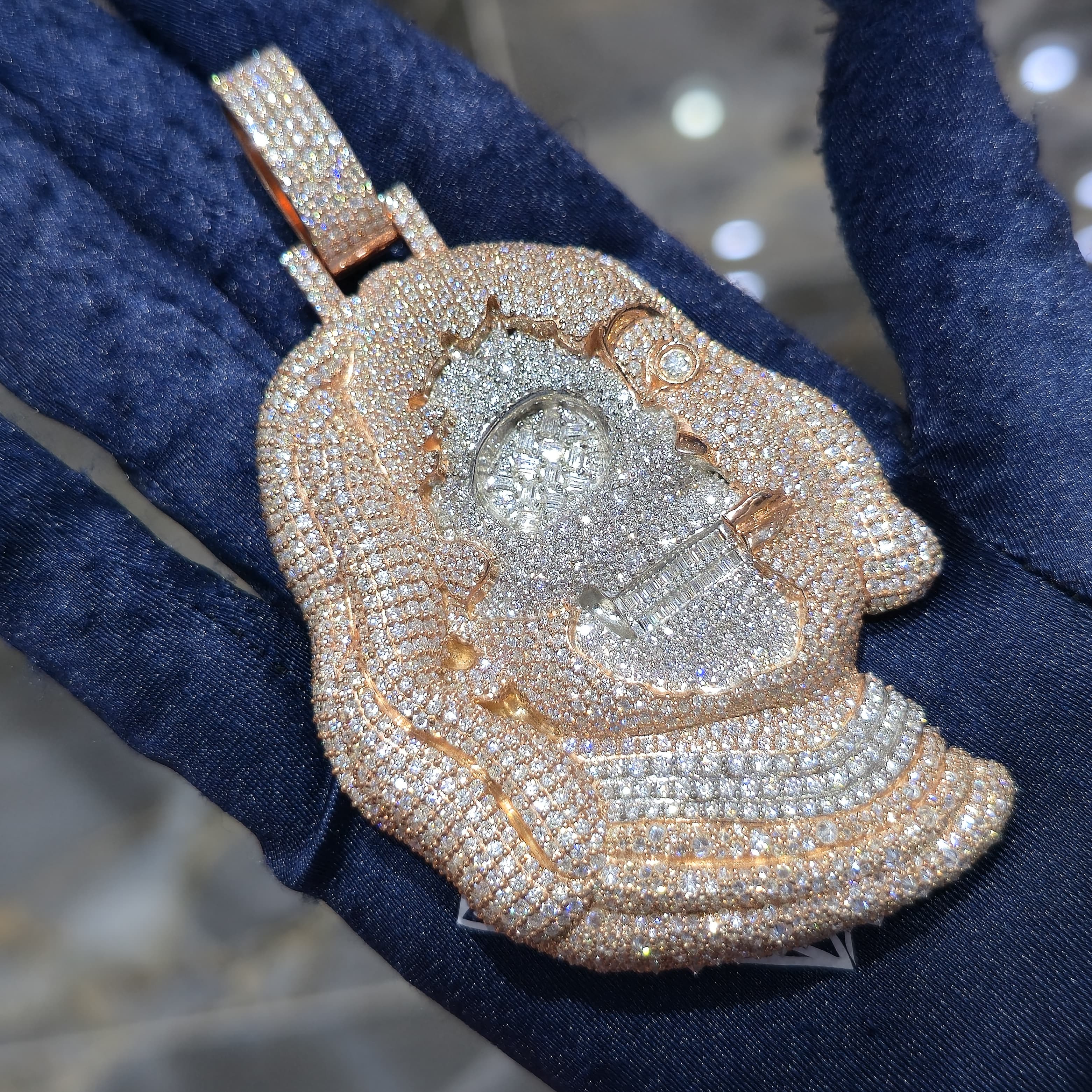 VVS Custom Pendent & Chain 4