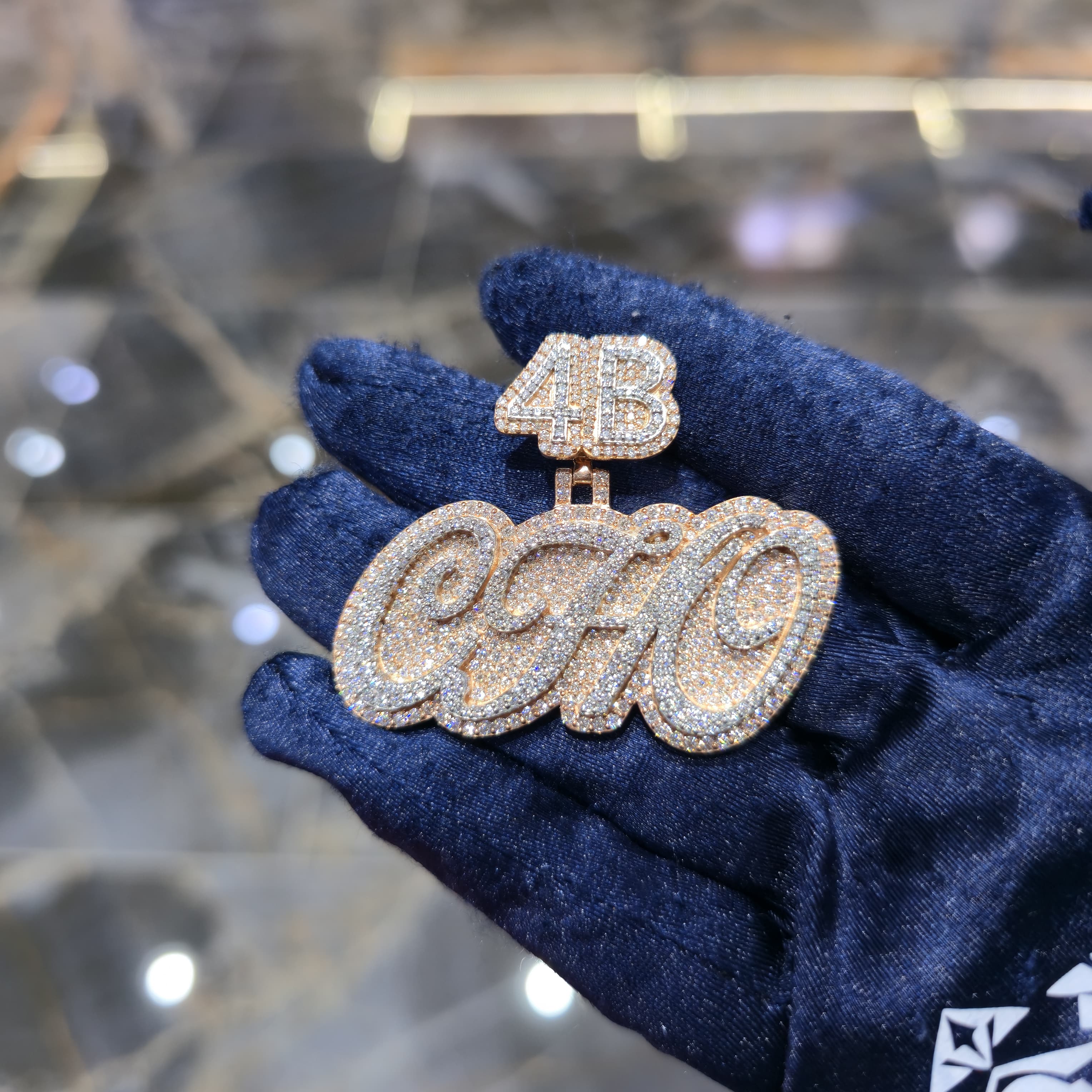 VVS Custom Pendent & Chain 1
