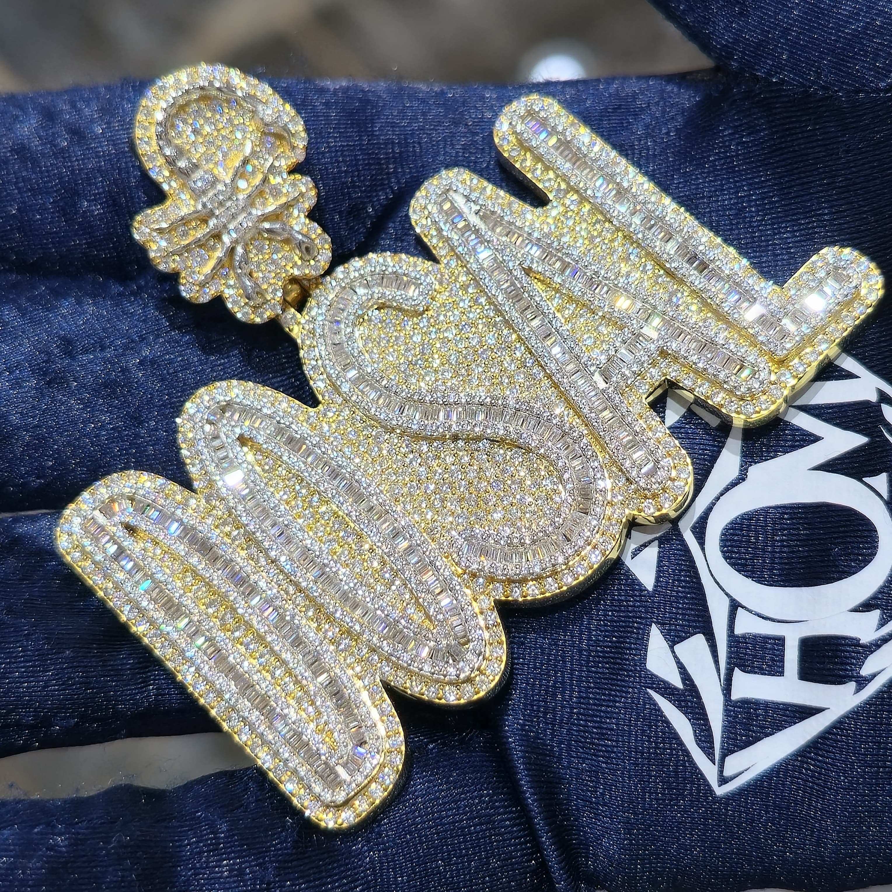 Custom dosal