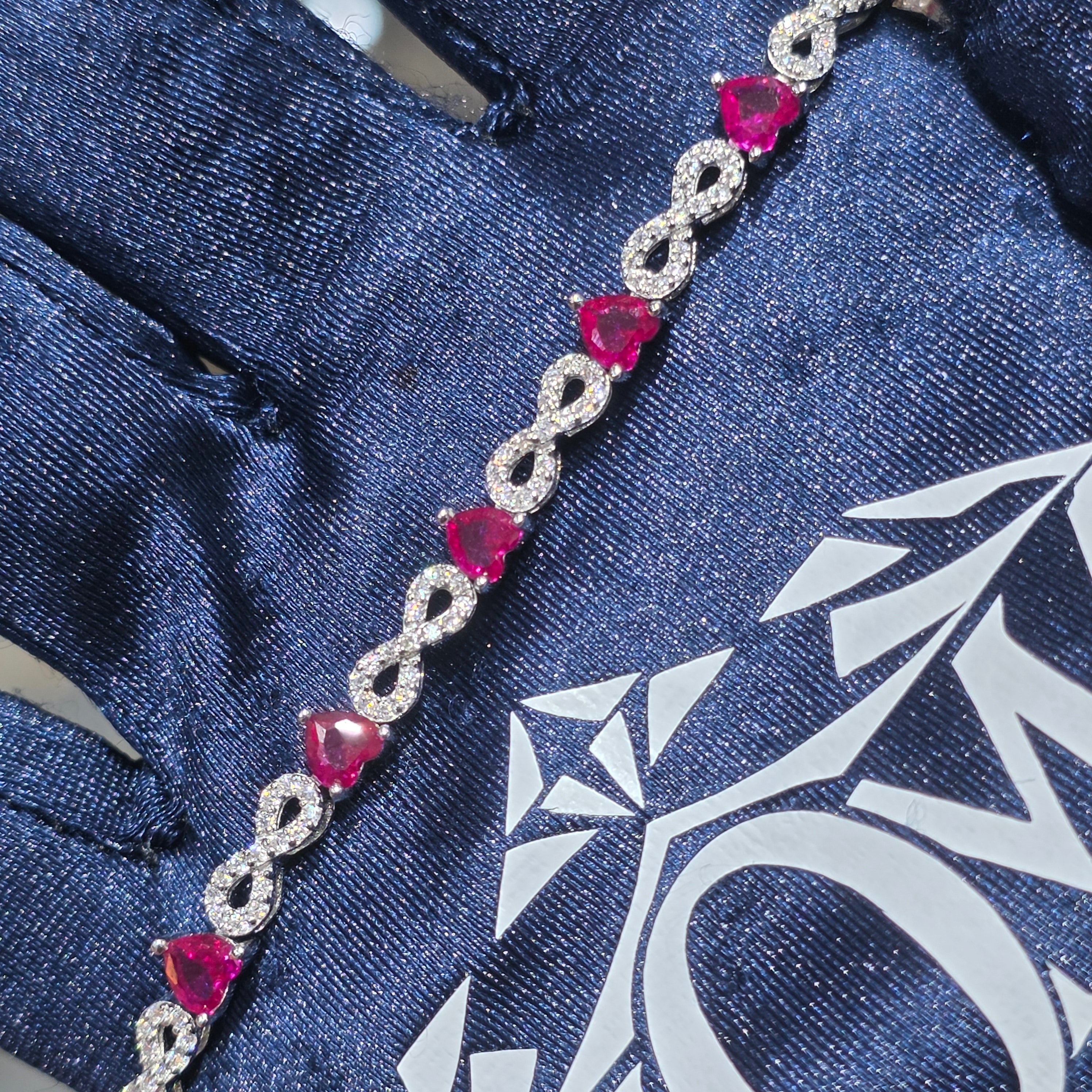 Heart & Infinity Link Bracelet – 925 Sterling Silver | Moissanite |