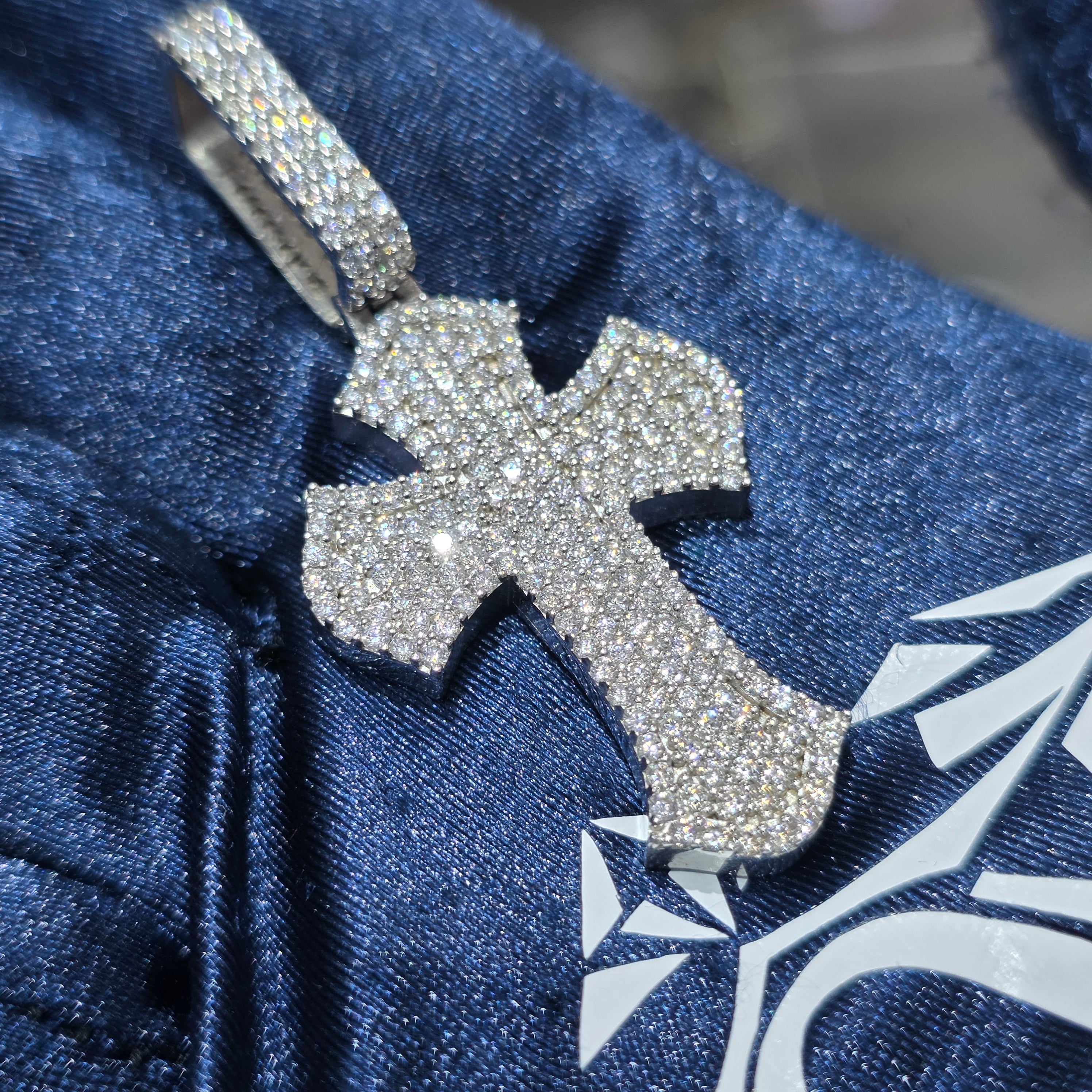 Moissanite Round Cut Cross Pendant – 925 Sterling Silver | 2.24 CTW | Silver, Gold & Rose Gold