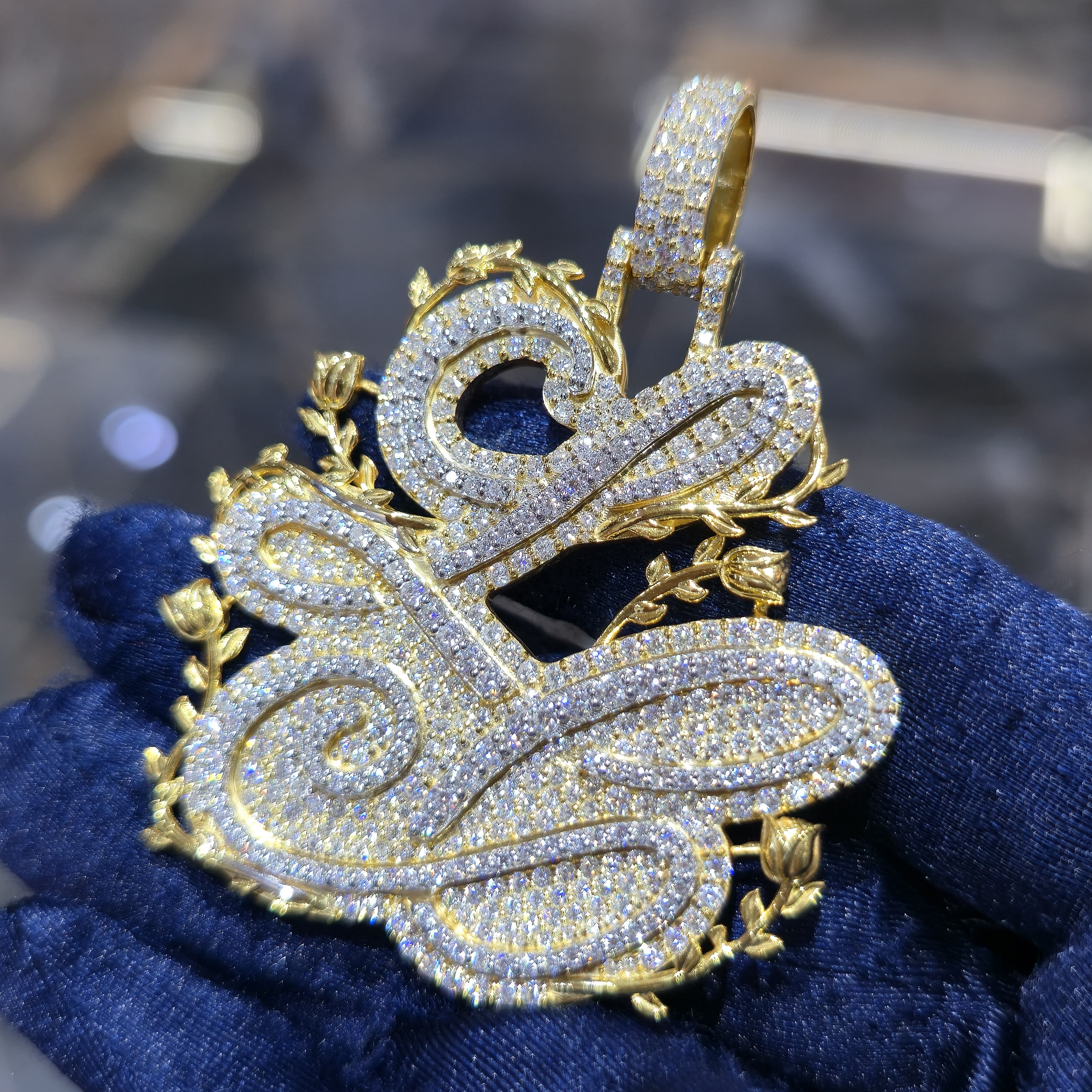 VVS Custom Pendent & Chain 2