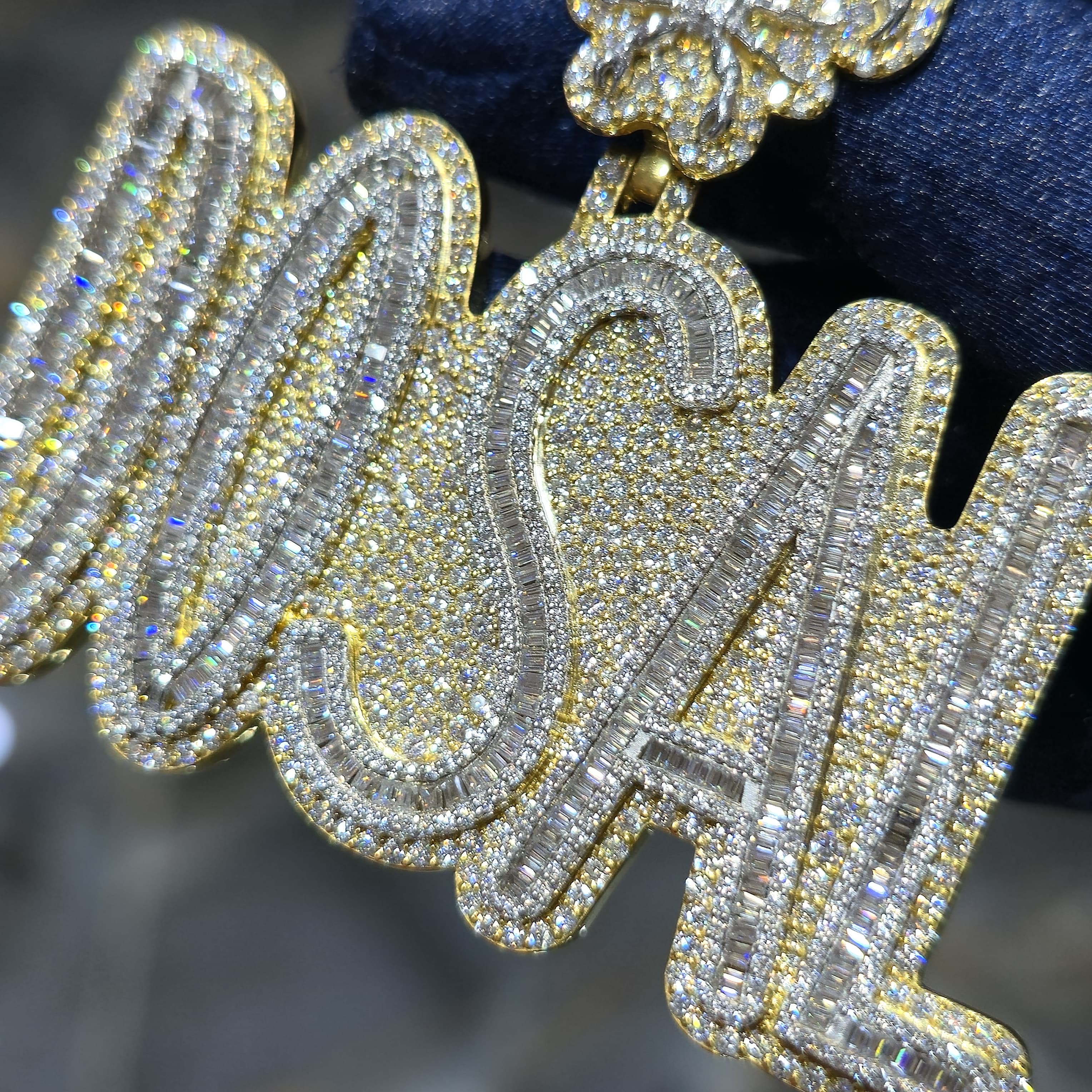 Custom dosal