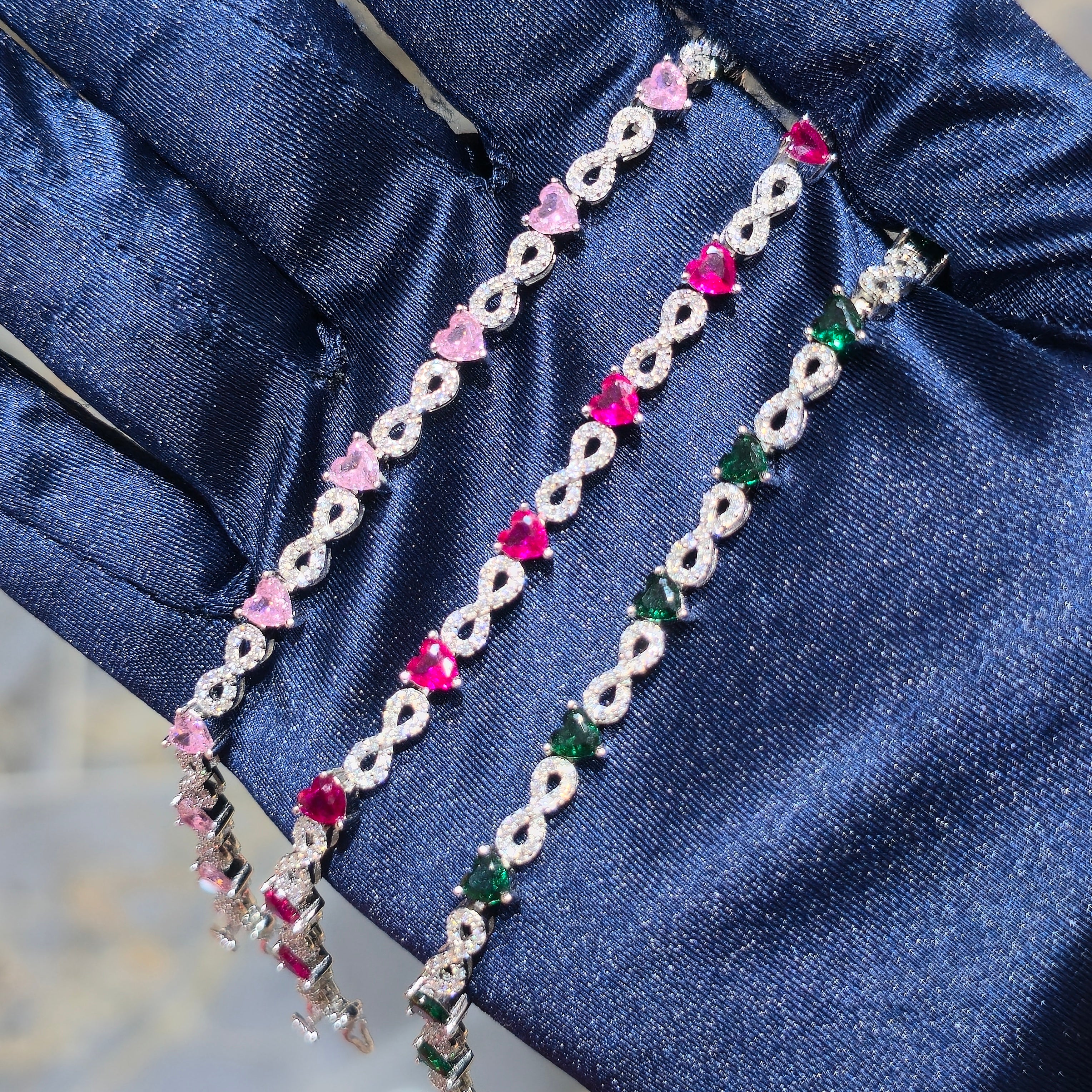 Moissanite 1.05 ctw Heart Infinite Bracelet