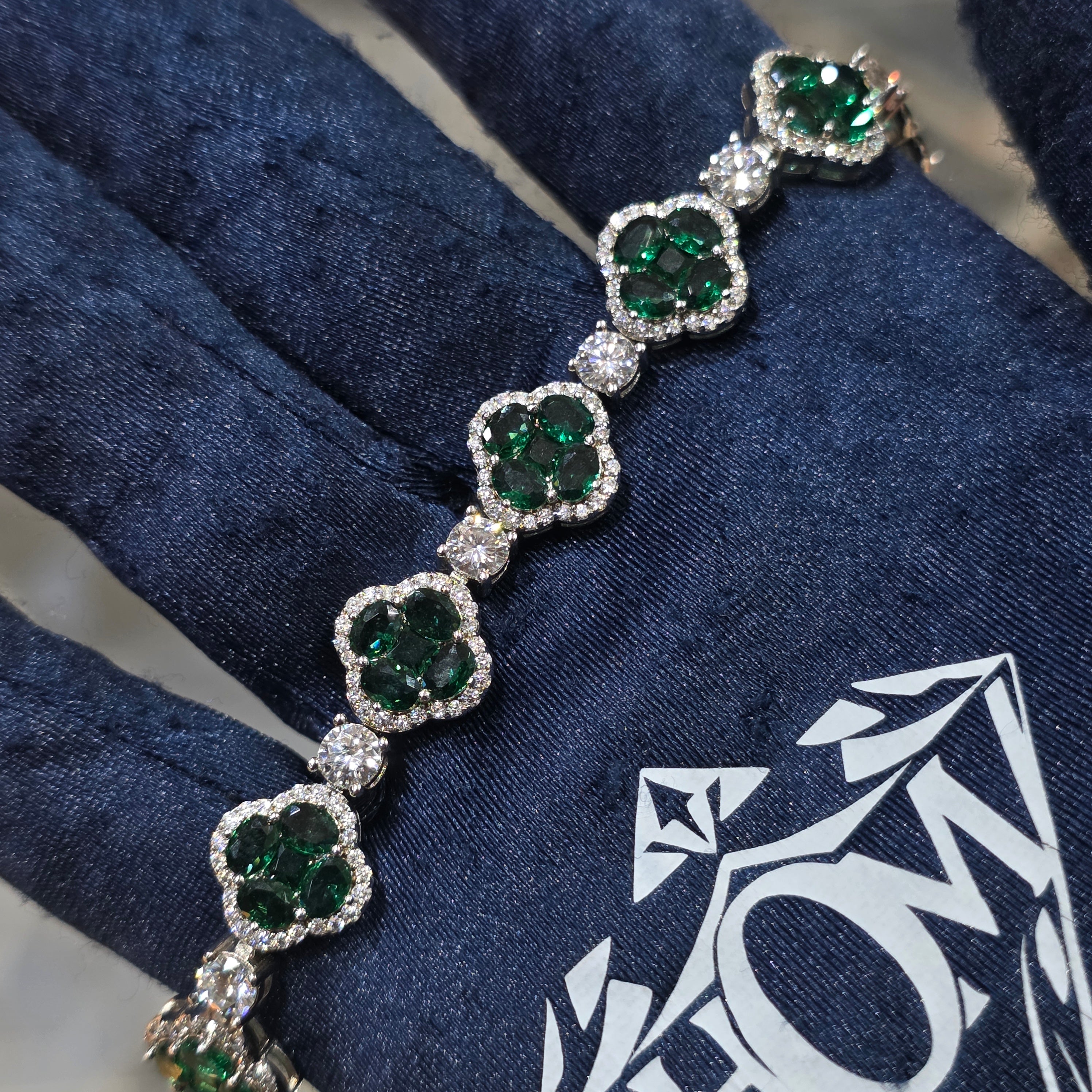 Moissanite Clover Halo Tennis Bracelet – 925 Sterling Silver | 7 Inch